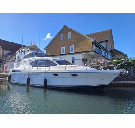 Used Motorboat Broom 370