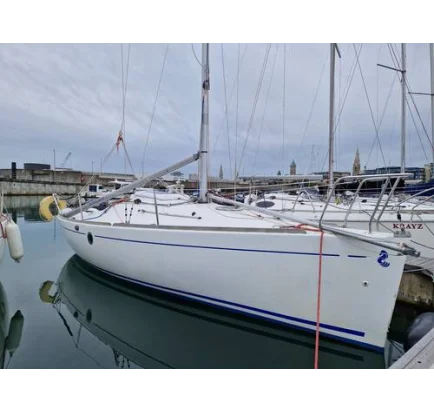 Used Sailboat Beneteau First 211