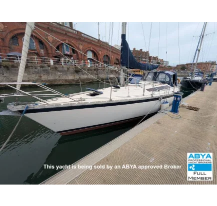 Used Sailboat Jeanneau Sun Fizz 40