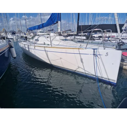 Used Sailboat Beneteau First 27.7