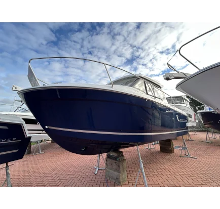 Used Motorboat Jeanneau Merry Fisher 695 S2 Legend