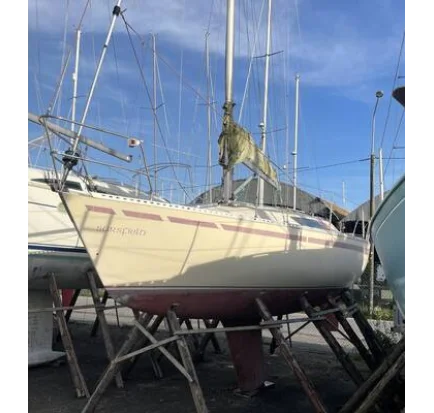 Used Sailboat Beneteau First 28