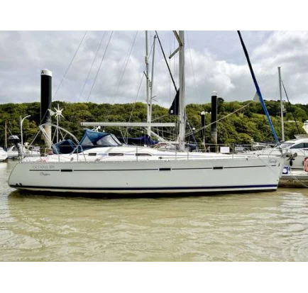 Used Sailboat Beneteau Oceanis 393