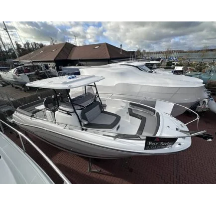 Used Motorboat Jeanneau Cap Camarat 9.0 CC