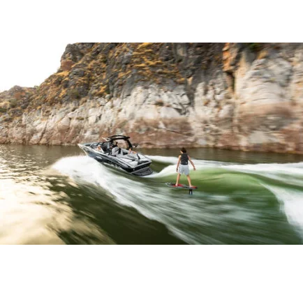 Used Motorboat Centurion NV 233