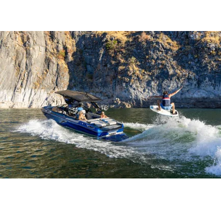 Used Motorboat Centurion Ri230