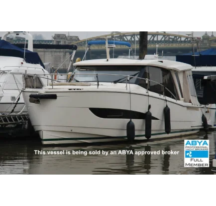Used Motorboat Greenline Yachts 39