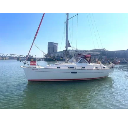 Used Sailboat Beneteau Oceanis 36CC