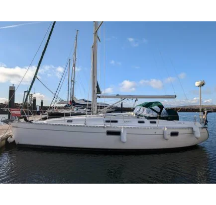 Used Sailboat Beneteau Oceanis 351