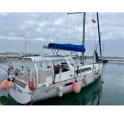 Used Sailboat Beneteau Oceanis 45