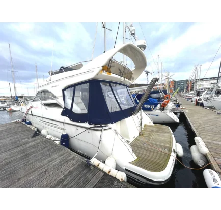Used Motorboat Princess 40