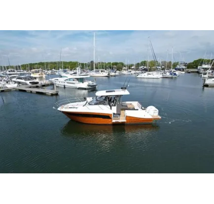 Used Motorboat Jeanneau CAP CAMARAT 10.5 WA