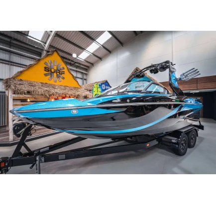 Bateau à moteurs d'occasion Centurion Fi21