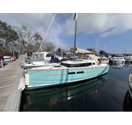 Used Sailboat Swallow Yachts Coast 250