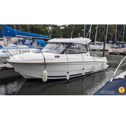 Used Motorboat Beneteau Antares 7.80