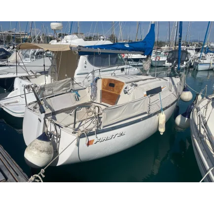Used Sailboat Beneteau First 25