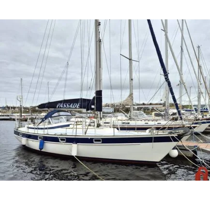 Used Sailboat Hallberg Rassy 352