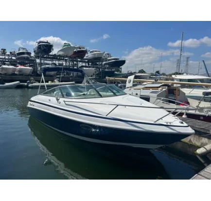 Used Motorboat Chris-Craft 215