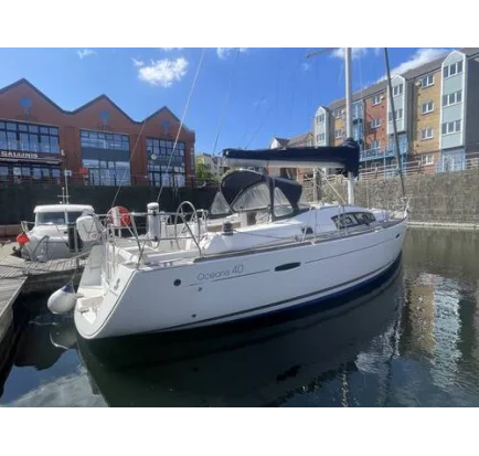 Used Sailboat Beneteau Oceanis 40