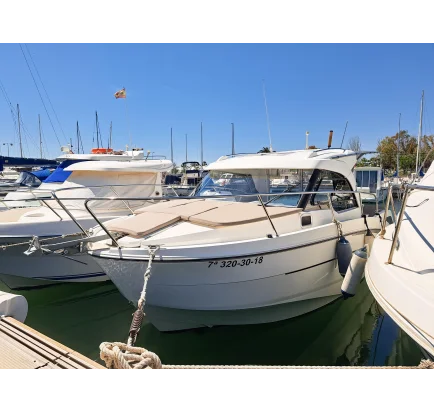Used Motorboat Beneteau ANTARES 8 OB