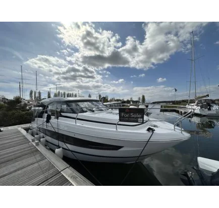 Used Motorboat Jeanneau NC 37