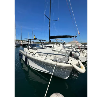 Bateau à moteurs d'occasion Nimbus T8