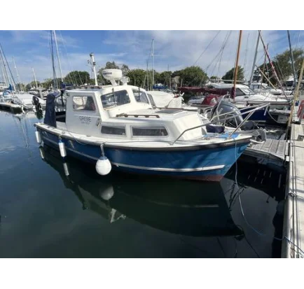 Used Motorboat Channel Islands 22