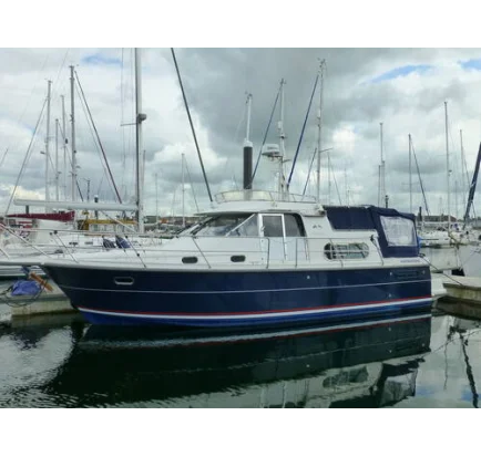 Used Motorboat Nimbus 380 Commander