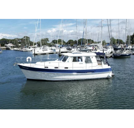 Bateau à moteurs d'occasion Hardy Marine 32 Commander