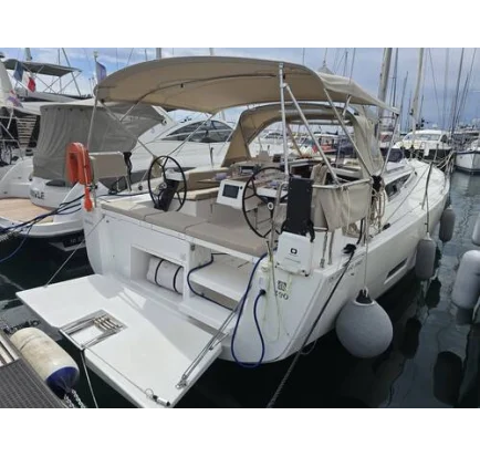 Used Sailboat Dufour 390 Grand Large