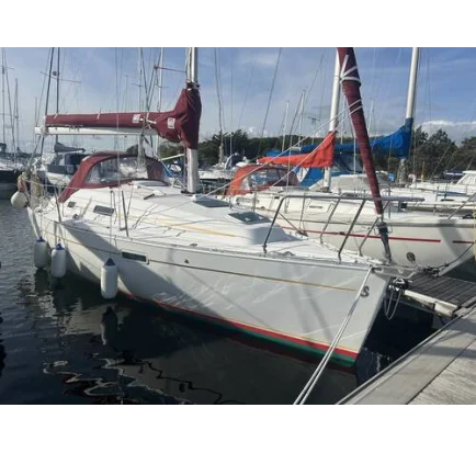 Used Sailboat Beneteau Oceanis 281