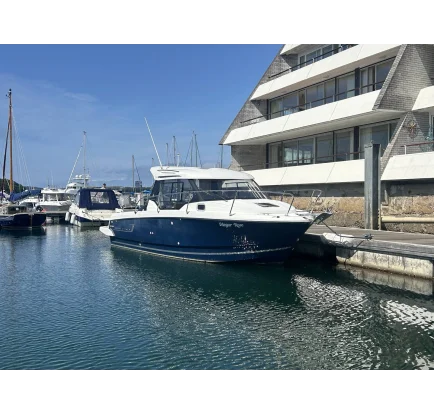 Bateau à moteurs d'occasion Jeanneau Merry Fisher 795