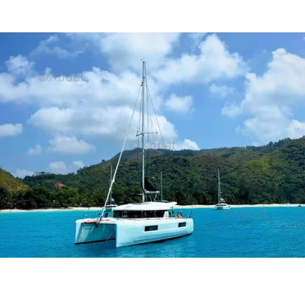 Used Sailboat xboat media