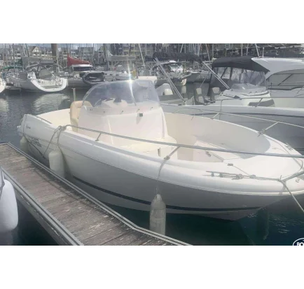 Used Motorboat JEANNEAU CAP CAMARAT 635 CC STYLE