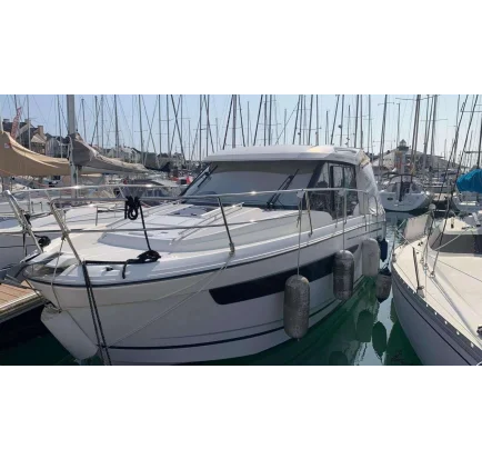 Used Motorboat JEANNEAU MERRY FISHER 895