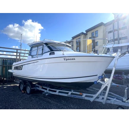 Used Motorboat Jeanneau Merry Fisher 695