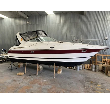 Bateau à moteurs d'occasion Cruisers Yachts 320 Express