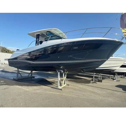 Used Motorboat Jeanneau Cap Camarat 10.5WA S2
