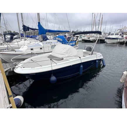 Bateau à moteurs d'occasion Jeanneau Cap Camarat 5.5 WA