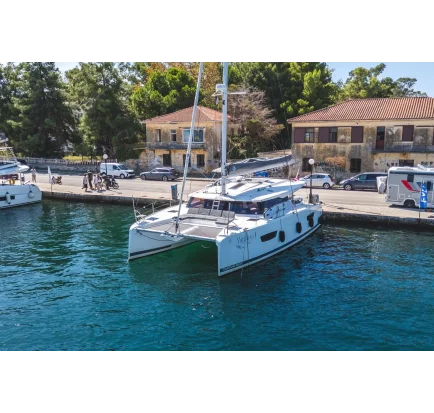 Used Sailboat Fountaine Pajot Astrea 42 Maestro