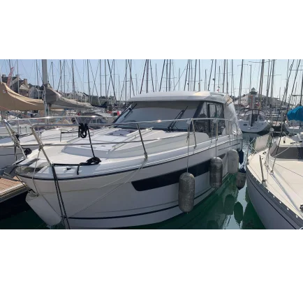 Used Motorboat JEANNEAU MERRY FISHER 895
