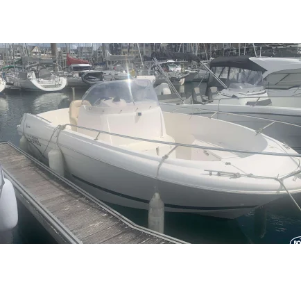 Used Motorboat JEANNEAU CAP CAMARAT 635 CC STYLE
