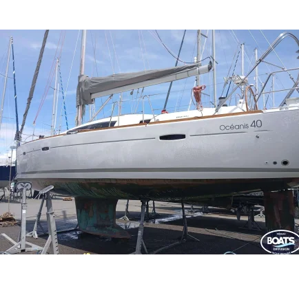 Used Sailboat BENETEAU Oceanis 40