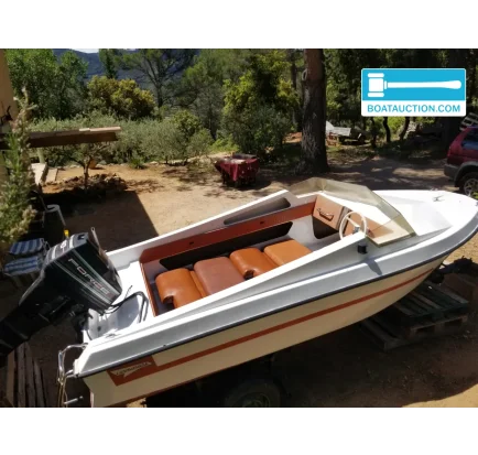 Used Motorboat Cormorant Fury 425