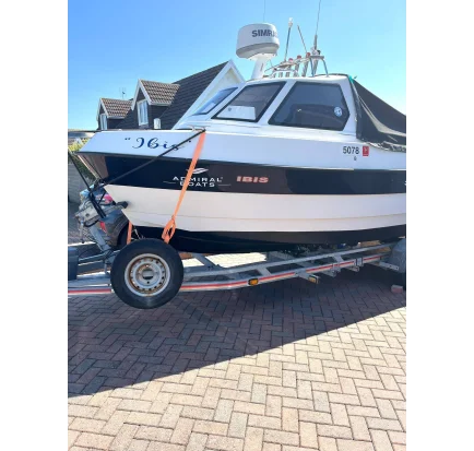 Bateau à moteurs d'occasion Admiral Shipyard Pro Fish 560