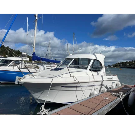 Used Motorboat Beneteau Antares 7