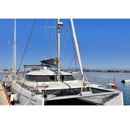 Used Sailboat Fountaine Pajot LAVEZZI 40