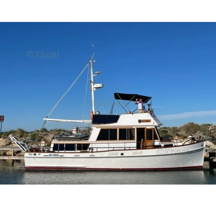 Used Motorboat xboat media