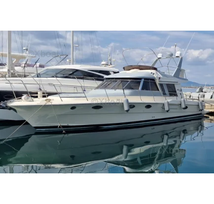 Used Motorboat For sale- à vendre