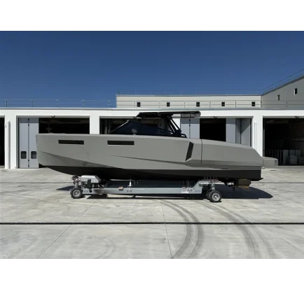 Used Motorboat EVO Yachts R4